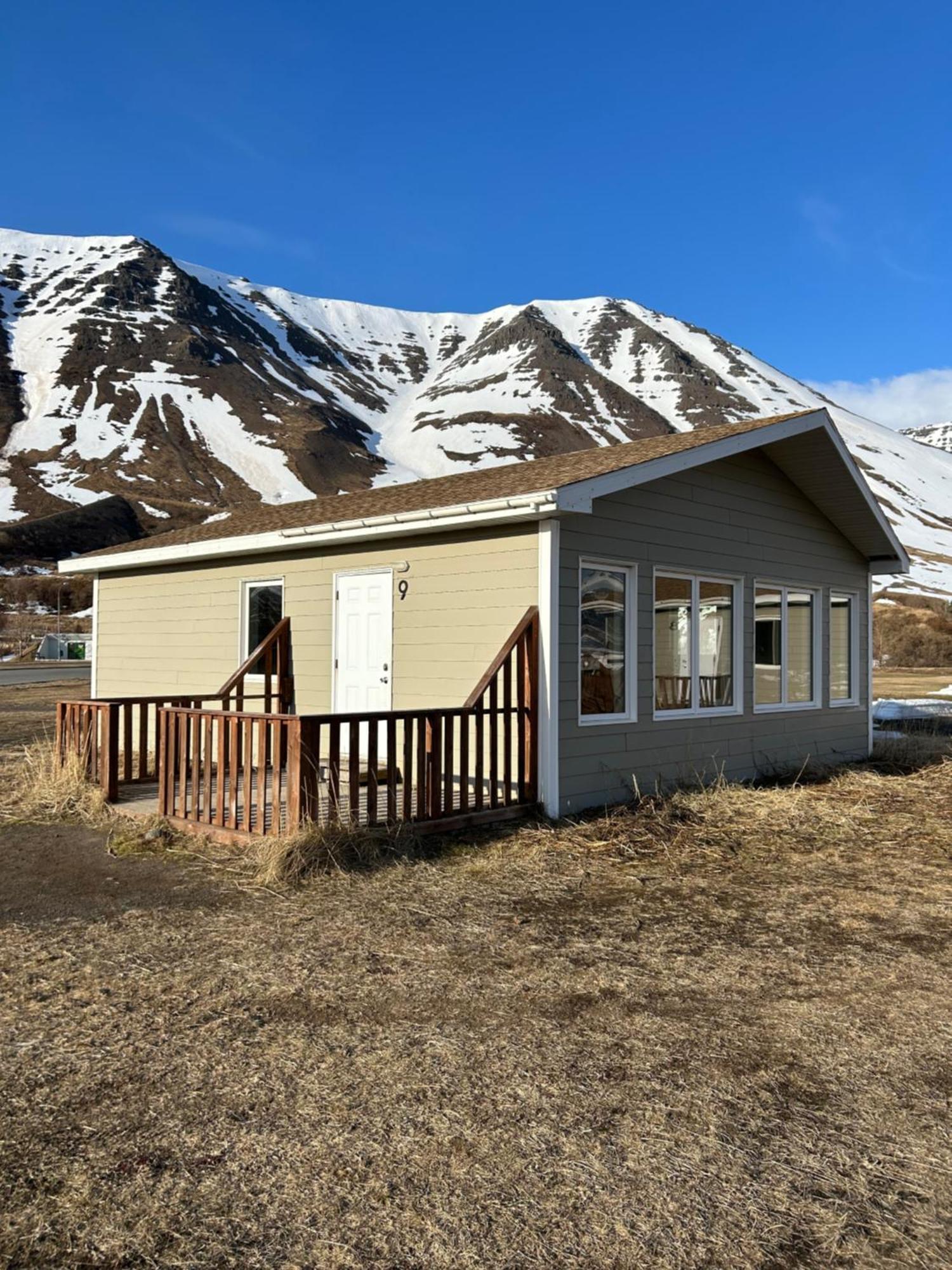Fisk Club Cottages Flateyri - Sailor'S House Exterior photo